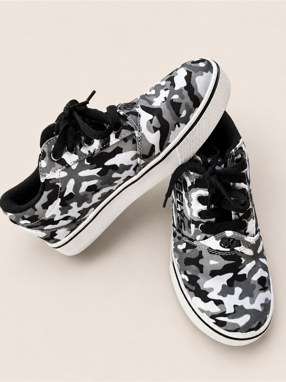 Heelys Skater Sneakers Camo Women’s Size 5 Streetwear